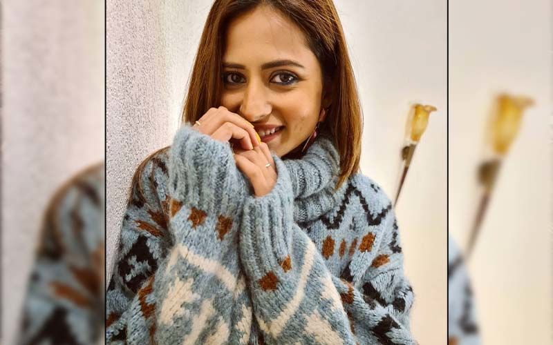 Sargun Mehta Takes Over Winter Fashion In A Cosy Sweater And Shares A Virtual ‘Warm Hug’ With Fans
