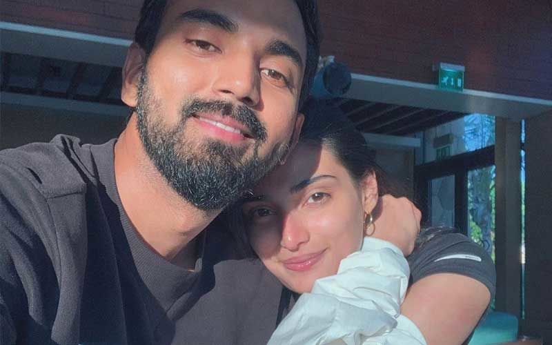 KL Rahul Is Love Struck After Rumoured GF Athiya Shetty Shares Pic From Her Latest Photoshoot; Drops Flirty Comment