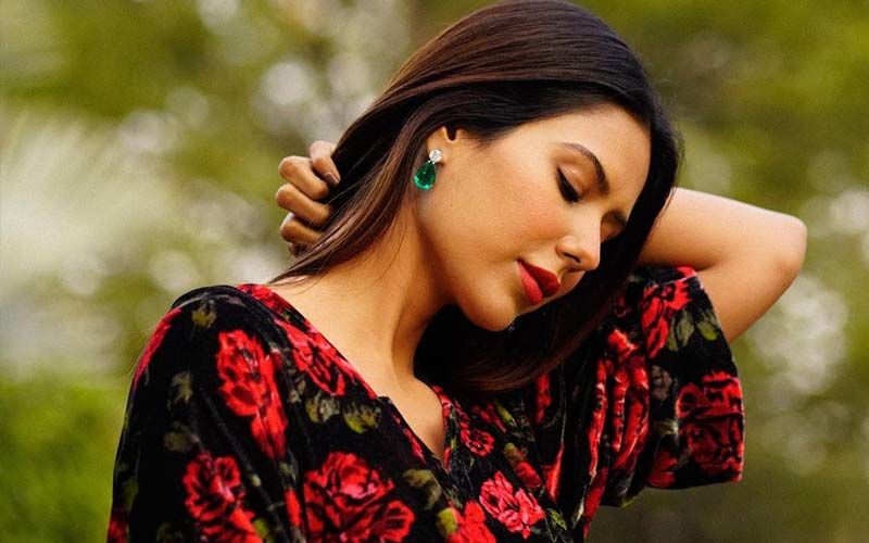 Sonam Bajwa Makes A Chic Case For Dark Florals In Her Latest Insta Pictures; Fans Shower Love