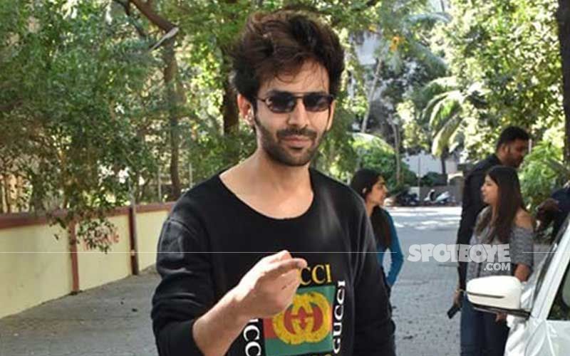 Kartik Aaryan Adds A Hilarious Punch While Promoting COVID-19 Vaccination Registration; Shares A Pic Cracking An Age-Related Joke