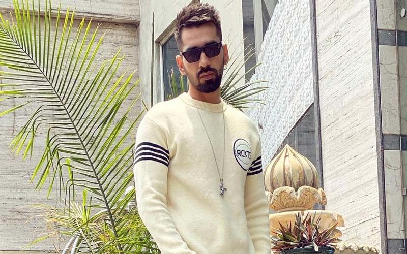 Maninder Buttar’s Latest Instagram Pictures Are All About His Casual tyle And Smile; Don’t Miss It