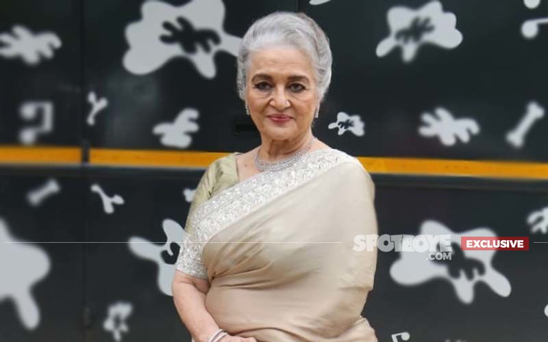 Asha Parekh Shares Important Advice Amid COVID-19 Lockdown: ‘Stay Indoors, Sleep, Watch Films, Eat What You Like, Though In The Right Proportions’-EXCLUSIVE