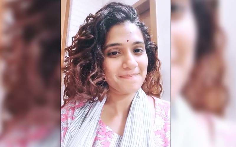 Six: This Is How Urmila Kothare Dresses For Noor, Her Web Series Character