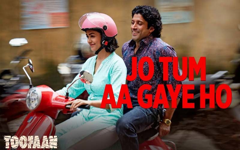 Toofaan Song Jo Tum Aa Gaye Ho: Witness Farhan Akhtar And Mrunal Thakur’s Lively Romance; Watch