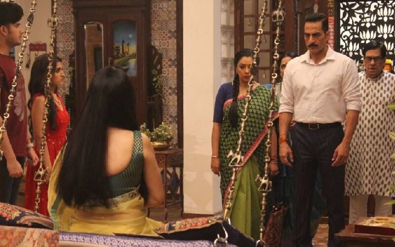 Anupamaa Spoiler Alert: Anuj Has A Surprise For Anupamaa; Rakhi Dave Vows To Seek Revenge From The Shahs