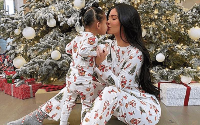 Kylie Jenner Reveals Her Favourite Cheat Day Meal And That Stormi Sleep Talks About Bagels - WHAT