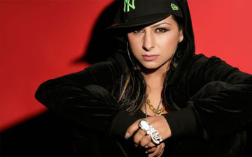 Twitter Suspends Rapper Hard Kaur’s Account After She Posts Video Using Abusive Words For PM Modi And Amit Shah