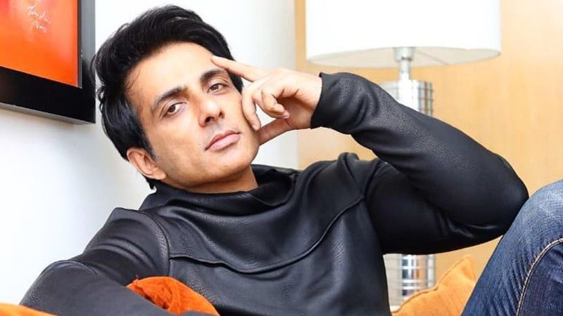 Sonu Sood Becomes Messiah For A Man Who Lost His Wife; Promises To Send Him To Village For Her Last Rites