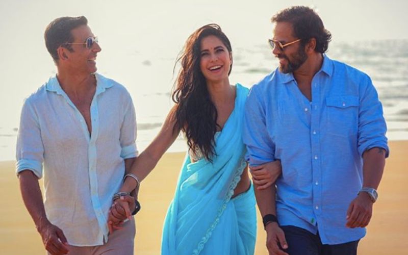 Sooryavanshi: KatrinaKaif Strolls On The Beach Wearing A Saree; Akshay Kumar And Rohit Shetty Give Her Company