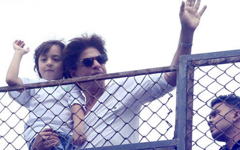 Shah Rukh Khan & AbRam Say Eid Mubarak To All, View Pic