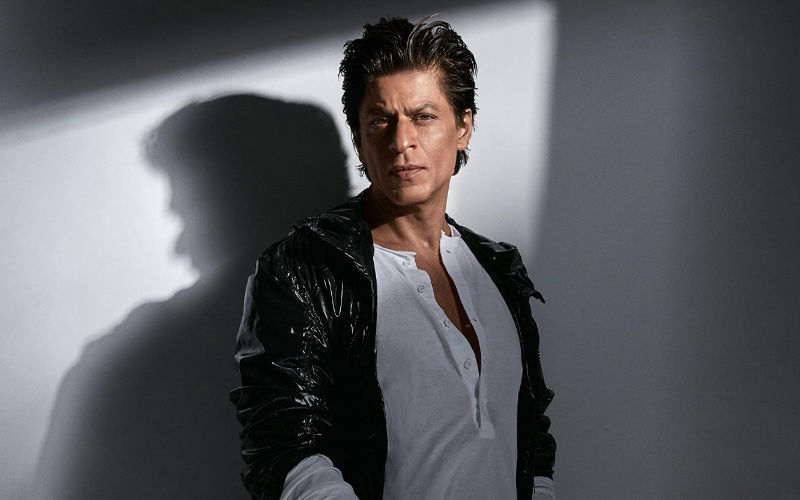 "Shah Rukh Khan Is Pretty Shaken Up With Zero’s Failure": Saare Jahan Se Achcha Writer On Why SRK Quit The Film