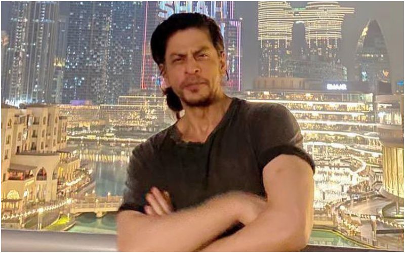 Shah Rukh Khan Has A Hilariously Self-Deprecating Response To Wife Gauri Khan's Achievement; Jokes, 'Ghar Mein Kisiko Toh Award Mil Rahe Hai'