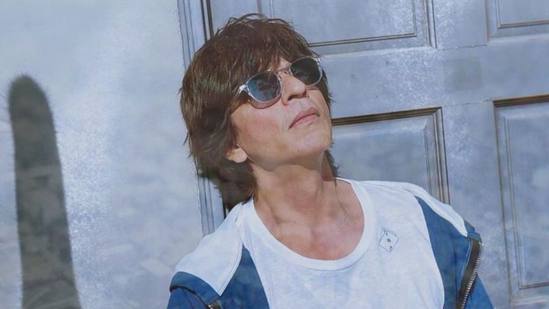 Shah Rukh Khan's Lavish Bungalow Mannat Gets Sealed In Plastic; Is It For Protection From COVID-19 Or The Heavy Rain? Deets Here