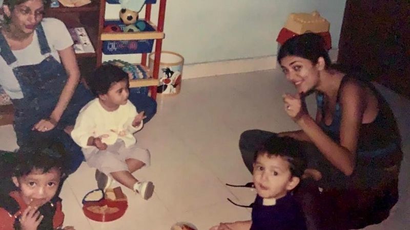 Sushmita Sen Reminisces Mothering A 2-Year-Old Renee By Sharing Priceless Throwback Pic; You Can't Miss The Glee Her Face