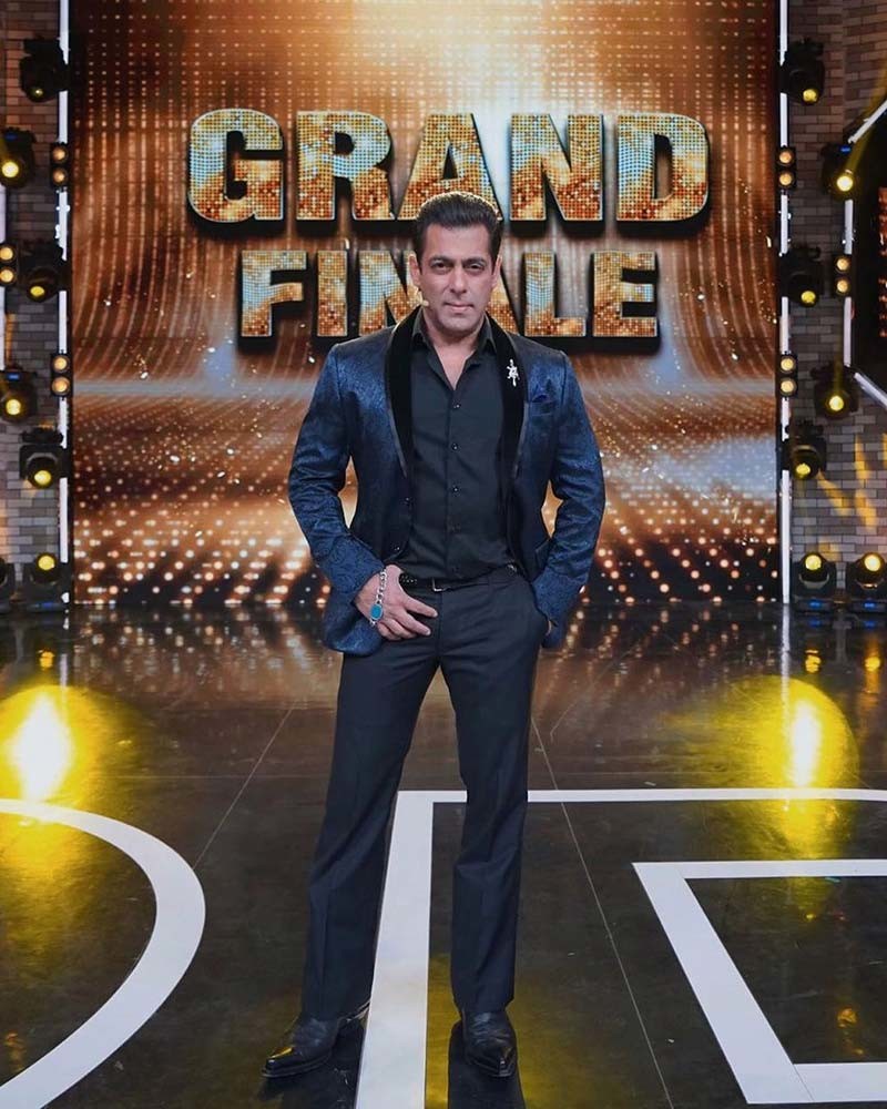 Salman khan black on sale blazer