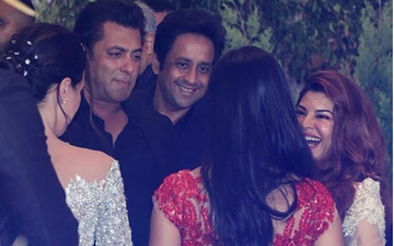 Sonam Kapoor Reception: Heads Turn, Salman Makes A Sizzling Entry With Jacqueline!