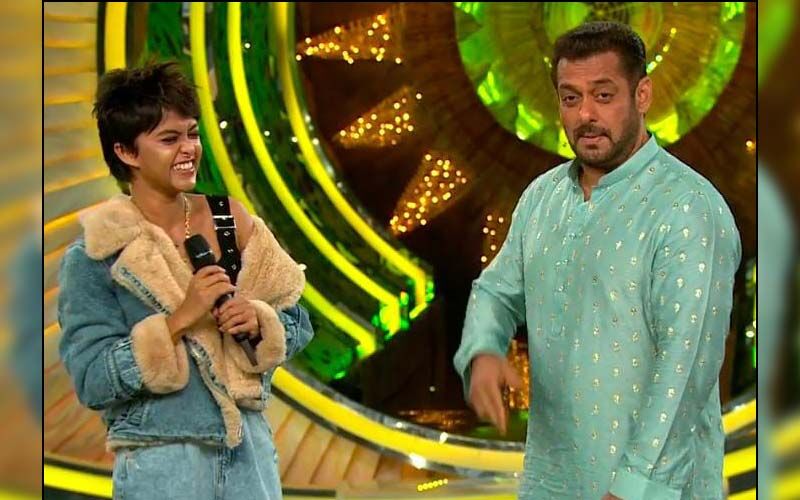 Bigg Boss 15: Salman Khan Names Sridevi As He Tries To Sing 'Manike Mage Hithe' With Sri Lanka's Yohani -WATCH
