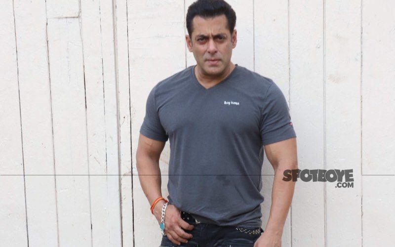 Salman Khan To Miss Family’s Annual Ganesh Chaturthi Celebrations This Year; Actor Can’t Break Bio-Bubble For Tiger 3 Shoot: Report