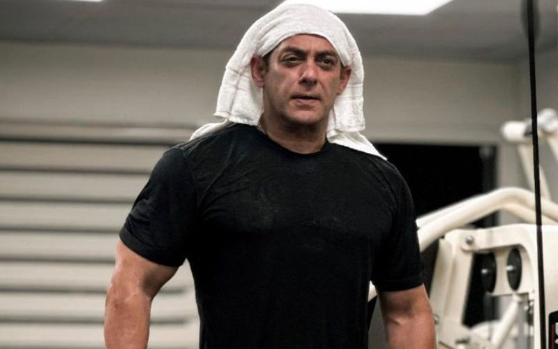 Salman Khan Impresses Fans As He Gives A Glimpse Into His Post-Workout Scene From The Gym; Abdu Rozik Calls Him 'Iron man'-SEE PIC