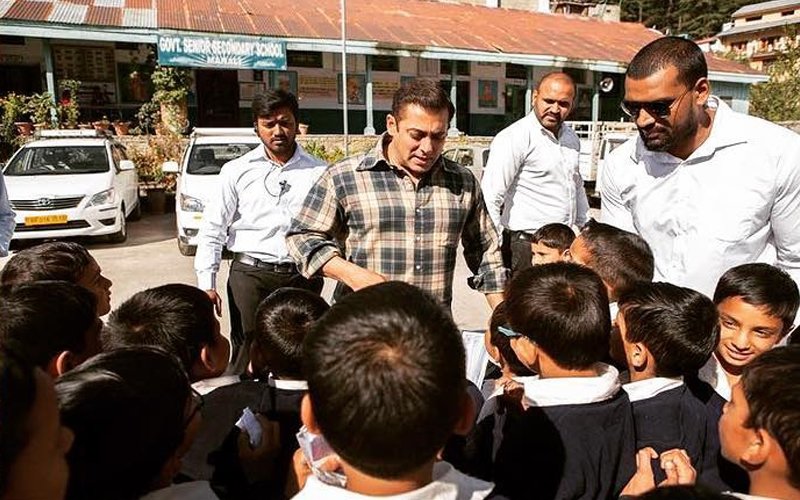 Salman Khan’s One-To-One With Kids In Manali