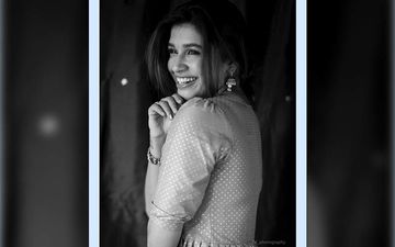 Marathi Beauties Sizzle To The Carnatic Version Of 'Shape Of You'