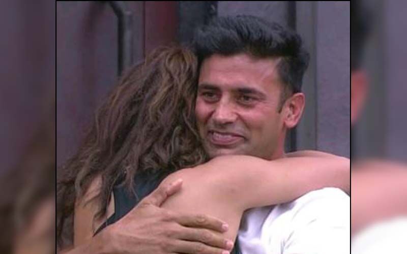 Lock Upp: Payal Rohatgi Cries As Beau Sangram Singh Enters Jail; Latter Tells Her, 'Show Khatam Karlo, Fir Hum Shaadi Karenge' -WATCH Her Priceless Reaction