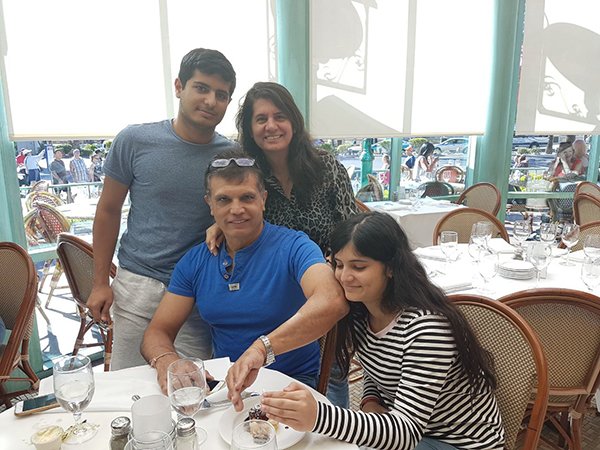 Sanjay Kohli And Family