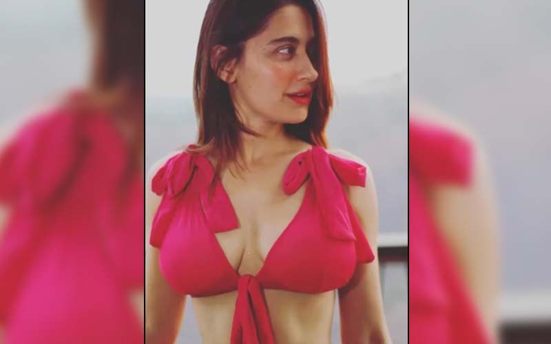 Sanjeeda Shaikh Leaves Her Fans Mesmerised As She Stuns In A Pink Outfit In Latest Instagram Photo; Netizens Call Her 'Beautiful'