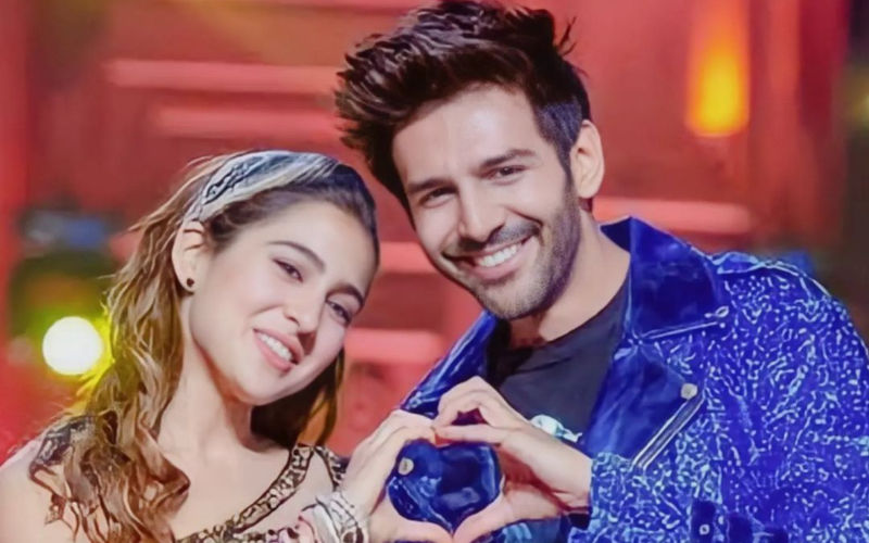 Kartik Aaryan, Sara Ali Khan Pose Together For Paparazzi For First Time After Love Aaj Kal 2, Fans Call It ‘Awkard Moment’-SEE PIC!
