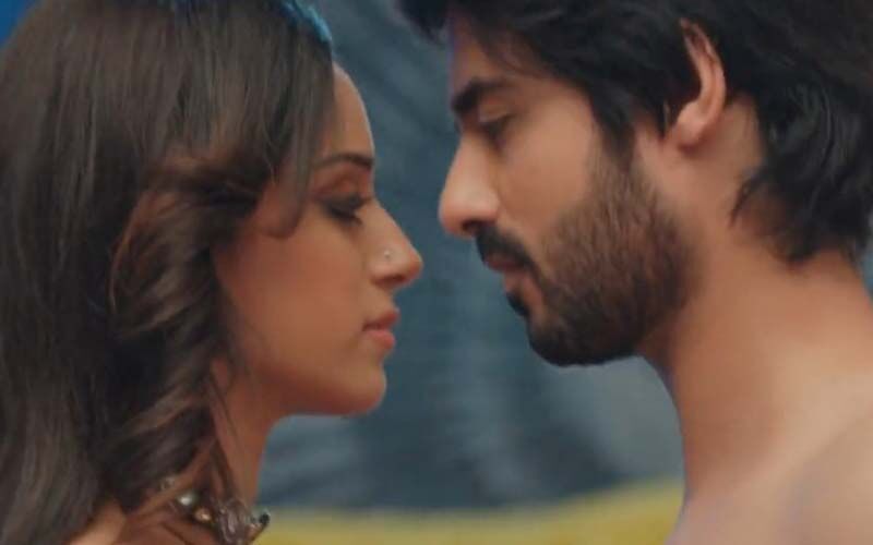 Sargun Kaur Luthra And Abrar Qazi's 'Steamy Intimate Scene' From Yeh