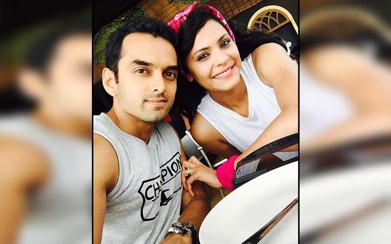 Actor Saurabh Gokhle Writes An Adorable Post For Wife Anuja Sathe On Their Anniversary