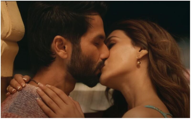 Teri Baaton Mein Aisa Uljha Jiya: CBFC Trims Shahid Kapoor-Kriti Sanon's Kissing Scene, Asks To Replace The Word 'Daru' With 'Drink'