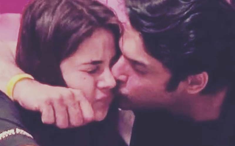 Sidharth Shukla FRIENDZONES Shehnaaz Gill After Lady Confesses Love; Says 'She's A Friend Of Mine'