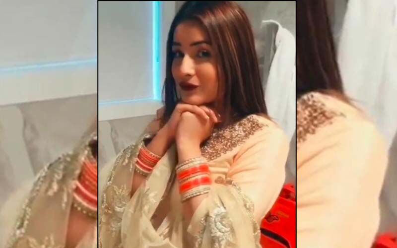 This Throwback Video Of Shehnaaz Gill Posing With A Red Chooda Goes Viral; Emotional Fans Call Her 'Sid Ki Sana' -WATCH
