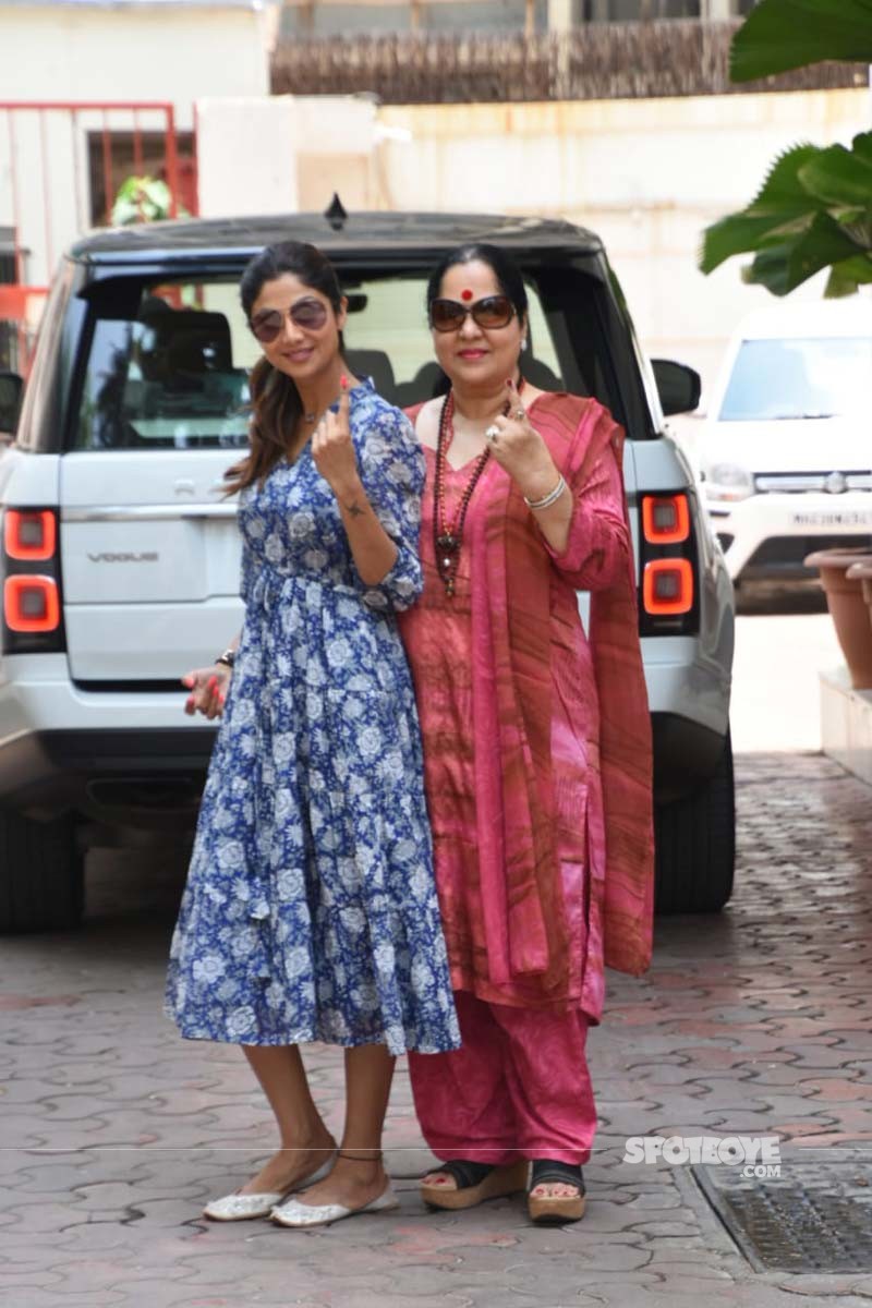 Shilpa Shetty With Her Mother