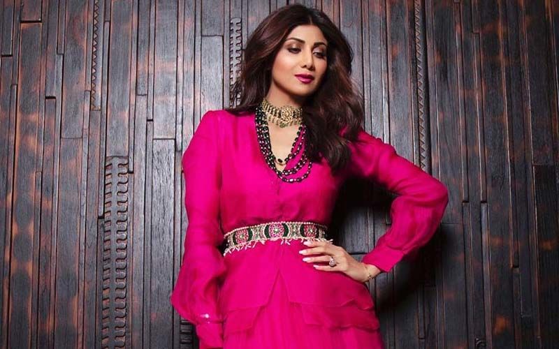 Shilpa Shetty Makes Jowar Roti; Here’s Why You Should Have It Too