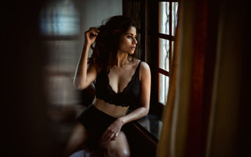 Sai Tamhankar Is Oozing With Hotness In Her New Post