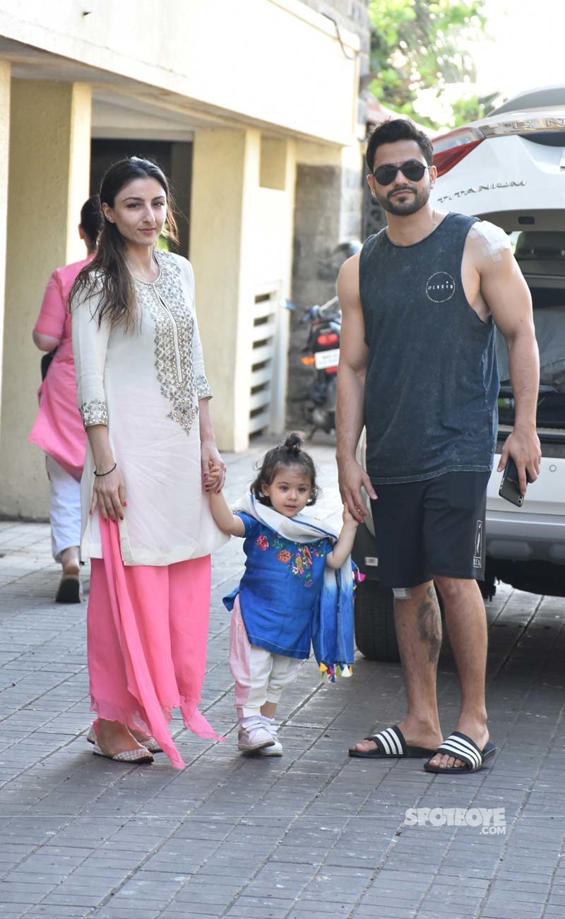 Soha Ali Khan Kunal Khemu With Innaya