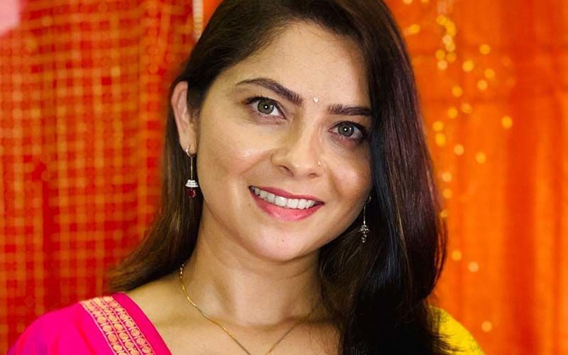 Sonalee Kulkarni Yet Again Bewitches Her Fans In This Stunning Ball Gown