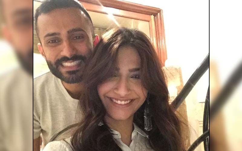 Sonam Kapoor-Anand Ahuja's Third Wedding Anniversary: Sunita Kapoor And Rhea Kapoor Pen Heartfelt Notes Wishing The Couple