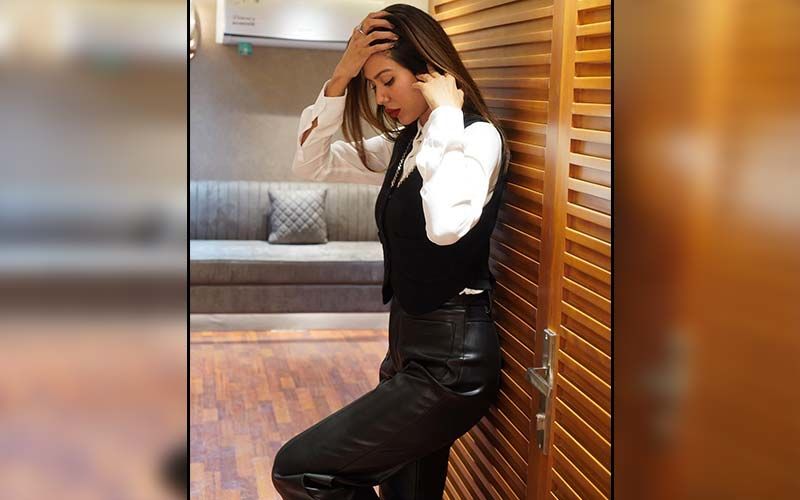 Sonam Bajwa Has Us Gushing Over Her 'New Year New Beginnings' Post On Instagram
