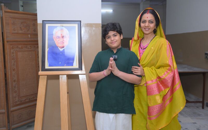 Actors Neha Joshi And Aayudh Bhanushali Celebrate First Anniversary Of Atal In Gwalior, Shri Atal Bihari Vajpayee’s Birthplace!