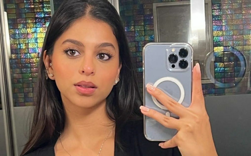 Shah Rukh Khan’s Daughter Suhana Khan Drops The Glamorous Mirror Selfie Breaking The Internet, Fan Says, ‘Pretty Lady”