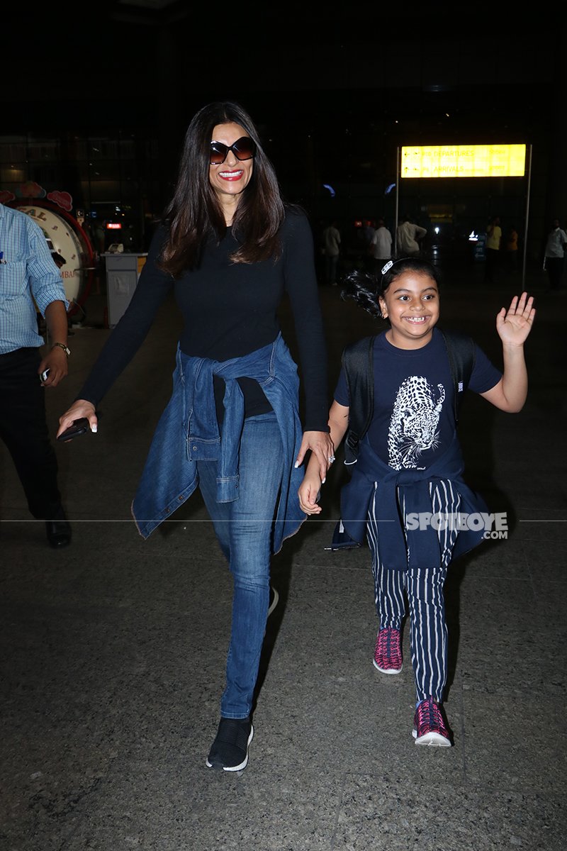 Sushmita Sen With Her Daughter Outside The Airport