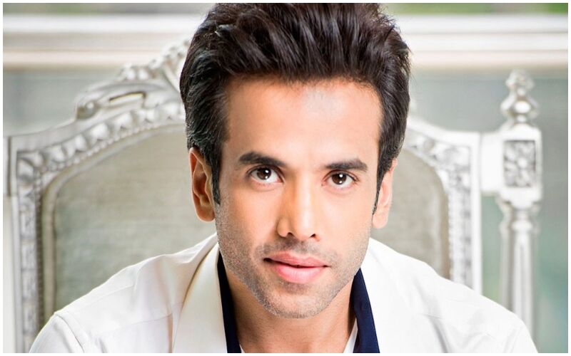 Tusshar Kapoor's Both Public And Private Facebook Accounts Get Hacked! Actor Issues Statement On Twitter