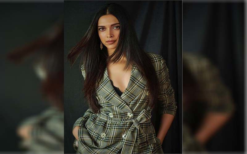 8 Pictures That Prove Deepika Padukone Loves To Leave Her Sexy Long Tresses Unpinned