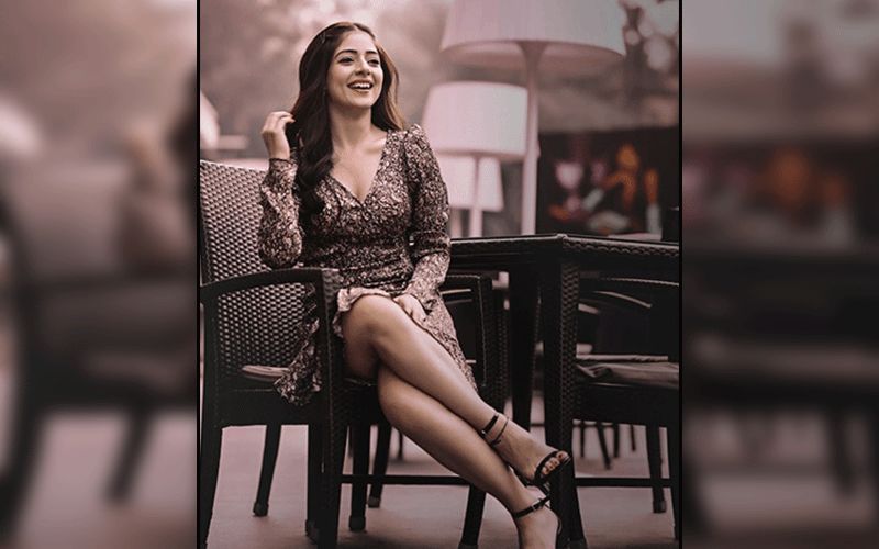 Actress Tania Shows Fans How To Nail Statement Blazers Like A Diva; Shares Pic On Insta