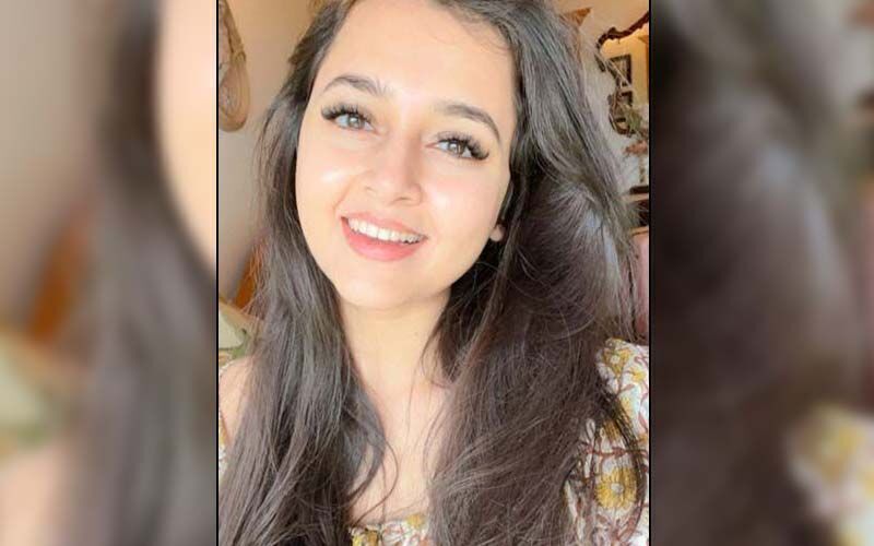 Tejasswi Prakash Shares An Adorable Video Asking Fans 'What Would Happen If There Were 3 Of Her', Beau Karan Kundrra's Comment Leaves Netizens In Split