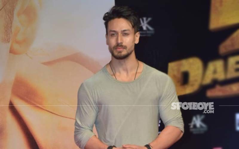 Tiger Shroff Shares A Video Of Himself Scoring A Goal Despite Muscle Injury - WATCH