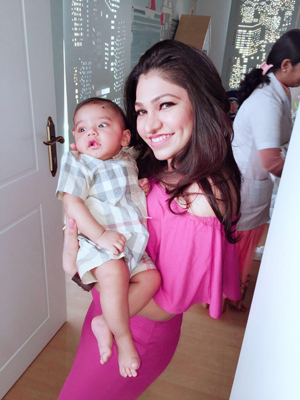 Tulsi Kumar And Baby Shivaay